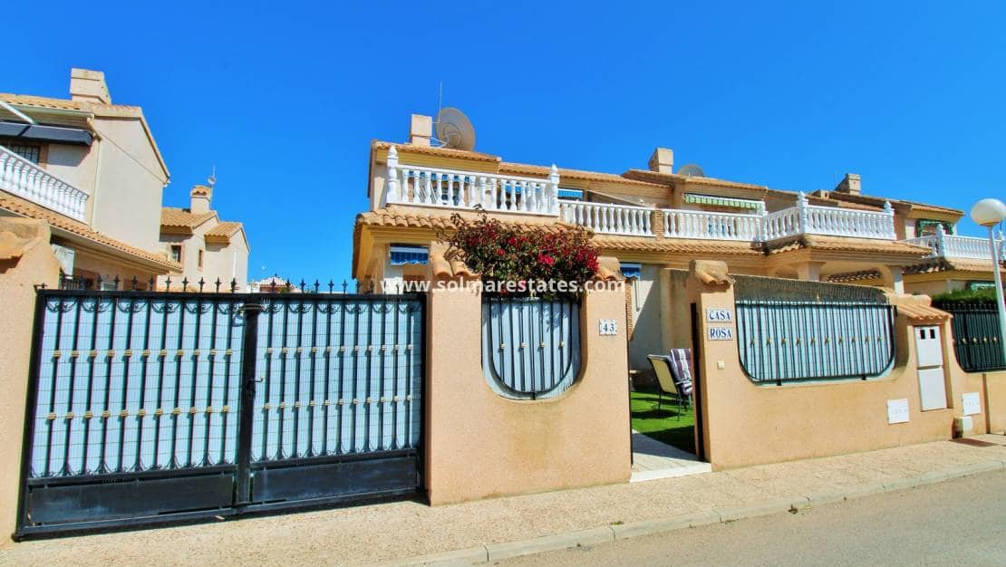 Pareado de 3 habitaciones en Playa Flamenca en venta con piscina - 249.950 € (Ref: 9727071)
