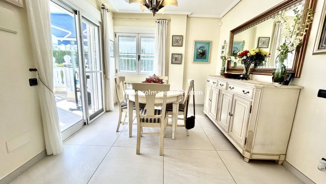 4 bedroom Villa for sale in Pinar de Campoverde with pool - € 460,000 (Ref: 9730813)