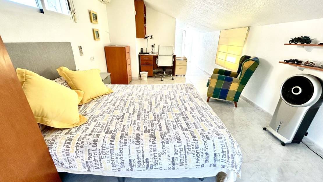 4 bedroom Villa for sale in Pinar de Campoverde with pool - € 460,000 (Ref: 9730813)