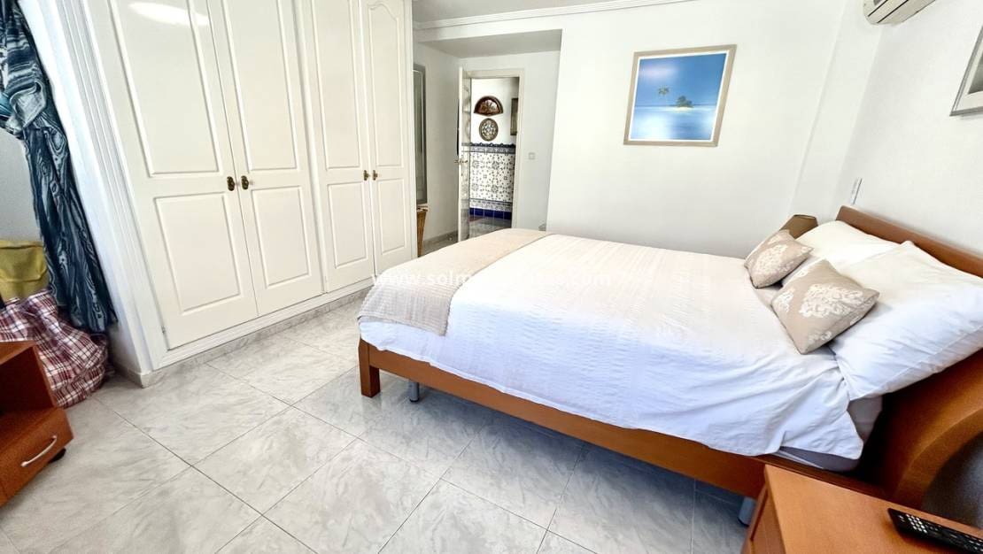 4 bedroom Villa for sale in Pinar de Campoverde with pool - € 460,000 (Ref: 9730813)