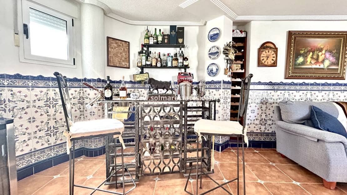 4 bedroom Villa for sale in Pinar de Campoverde with pool - € 460,000 (Ref: 9730813)