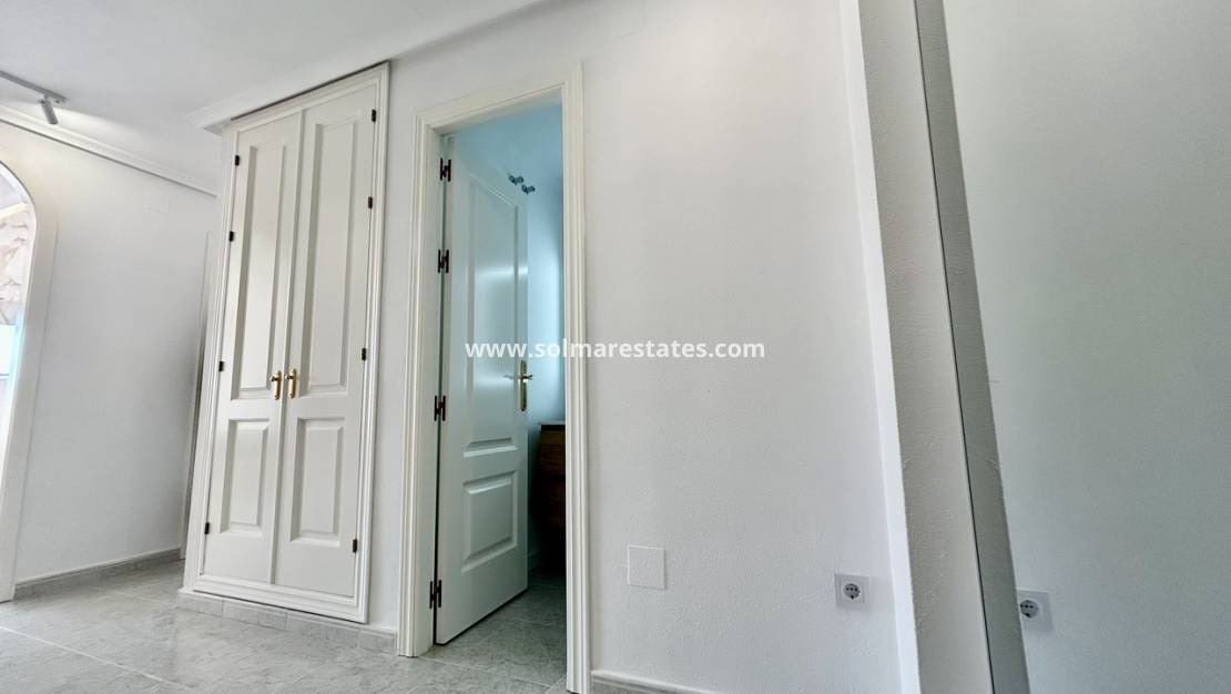 2 bedroom Apartment for sale in Campoamor with pool - € 249,000 (Ref: 9730814)