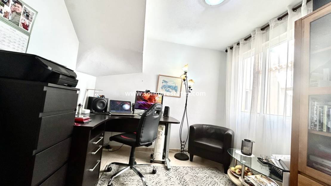 3 quarto Apartamento para venda em La Zenia com piscina - 205 000 € (Ref: 9733384)