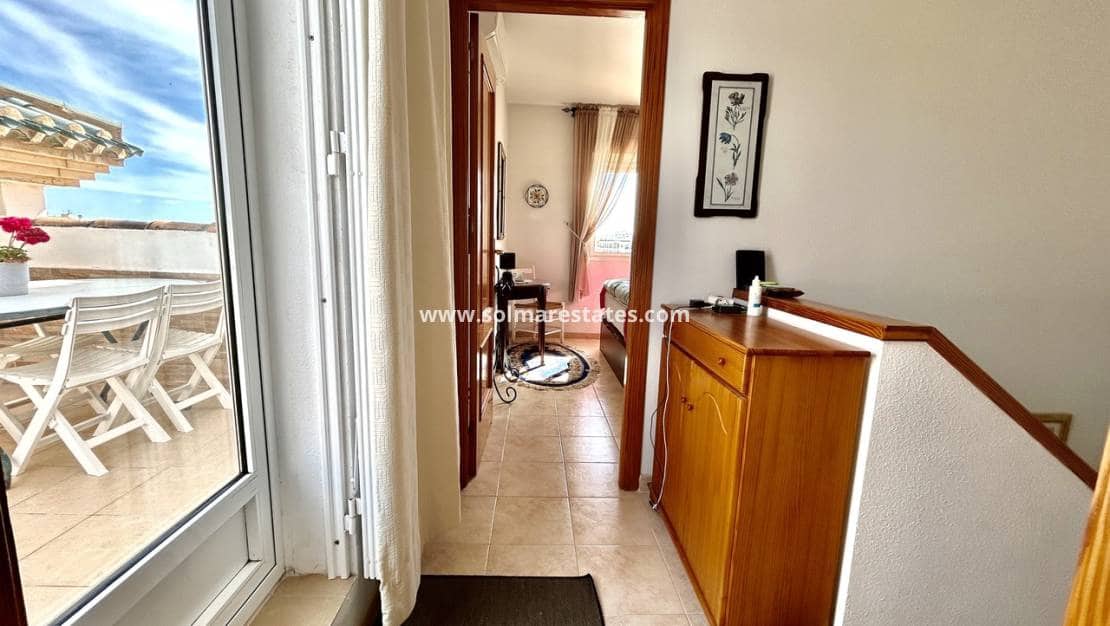 3 quarto Apartamento para venda em La Zenia com piscina - 205 000 € (Ref: 9733384)