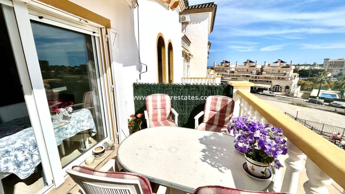 3 quarto Apartamento para venda em La Zenia com piscina - 205 000 € (Ref: 9733384)