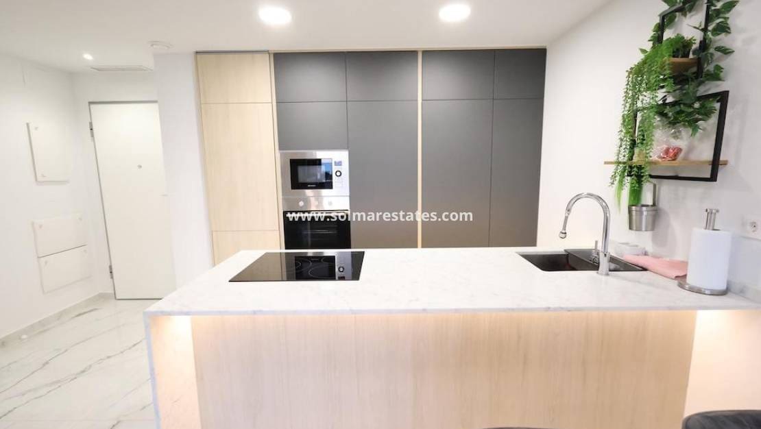 2 slaapkamer Appartement te koop in Playa Flamenca met zwembad - € 358.000 (Ref: 9733593)