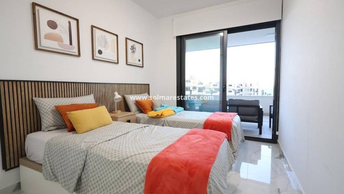 2 slaapkamer Appartement te koop in Playa Flamenca met zwembad - € 358.000 (Ref: 9733593)