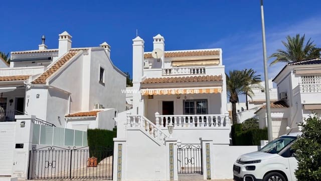 Chalet de 3 habitaciones en Villamartin, Orihuela en venta con piscina - 289.000 € (Ref: 9736129)