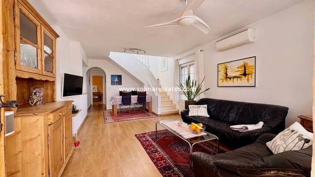 Chalet de 3 habitaciones en Villamartin, Orihuela en venta con piscina - 289.000 € (Ref: 9736129)