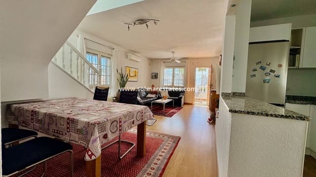 Chalet de 3 habitaciones en Villamartin, Orihuela en venta con piscina - 289.000 € (Ref: 9736129)