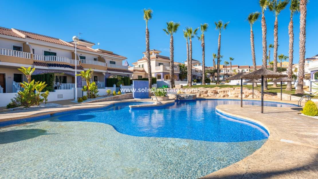 2 quarto Apartamento para venda em Dona Pepa com piscina - 229 000 € (Ref: 9736130)