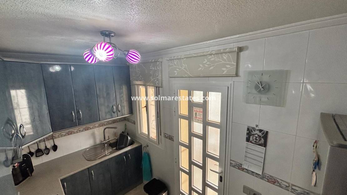 2 quarto Casa em Banda para venda em Dona Pepa com piscina - 164 995 € (Ref: 9736132)