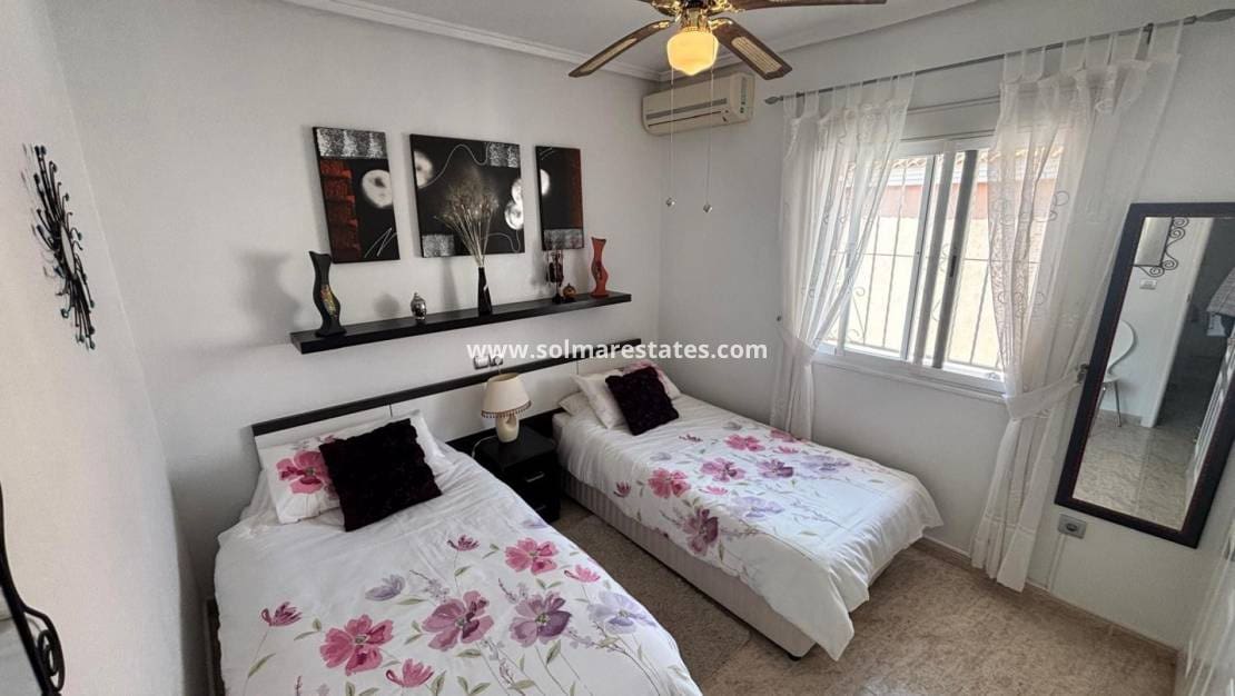 2 quarto Casa em Banda para venda em Dona Pepa com piscina - 164 995 € (Ref: 9736132)