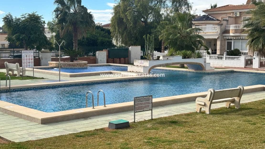 2 quarto Casa em Banda para venda em Dona Pepa com piscina - 164 995 € (Ref: 9736132)