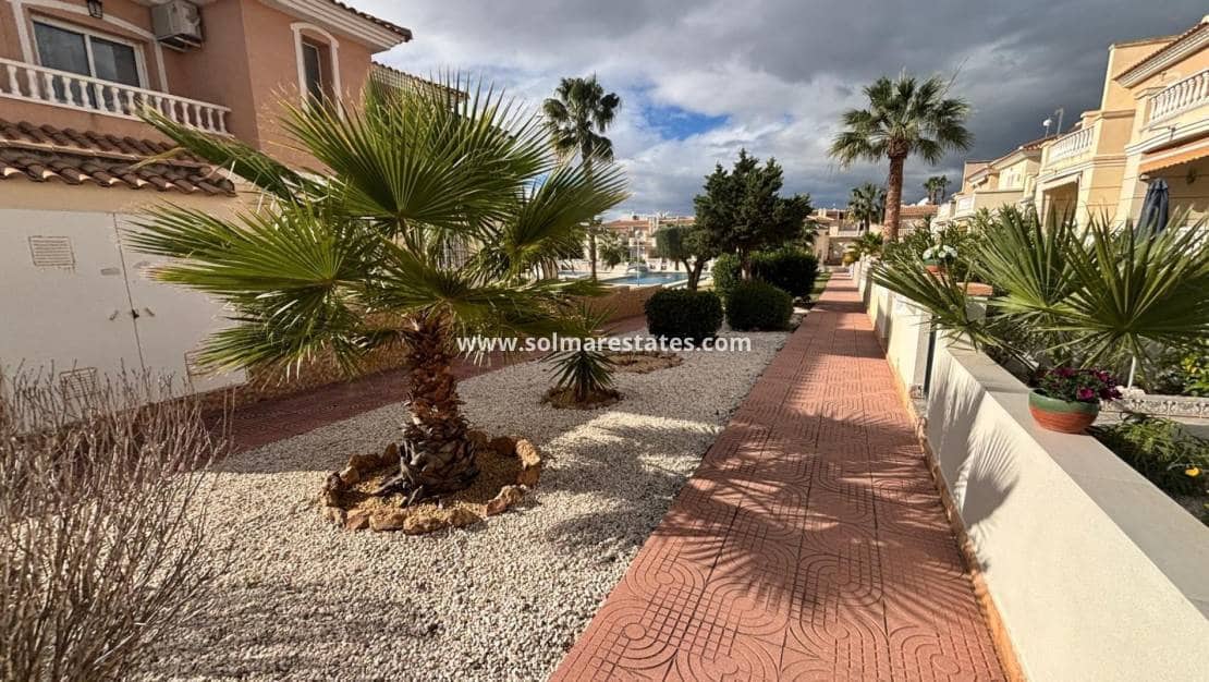 2 quarto Casa em Banda para venda em Dona Pepa com piscina - 164 995 € (Ref: 9736132)