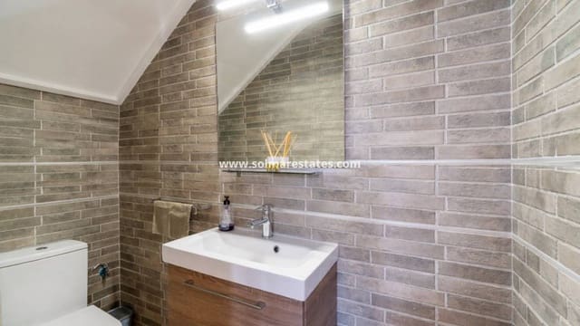 2 slaapkamer Rijtjeshuis te koop in El Chaparral - La Siesta - La Torreta, Torrevieja met zwembad - € 209.900 (Ref: 9736134)