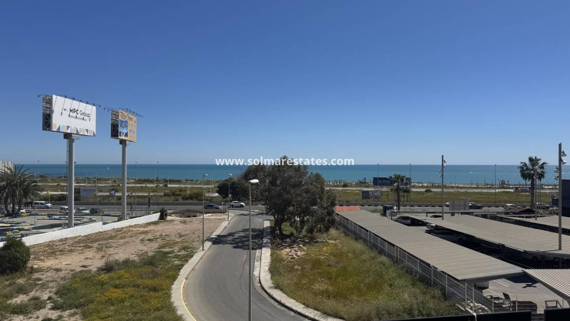 3 slaapkamer Appartement te koop in Playa Flamenca met zwembad - € 450.000 (Ref: 9737274)