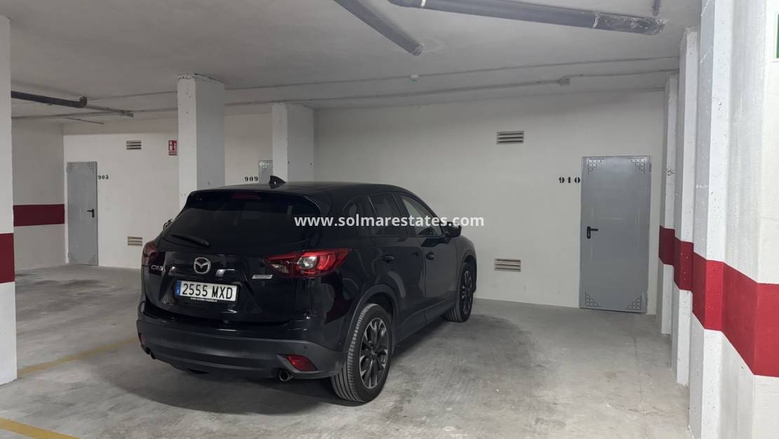 3 slaapkamer Appartement te koop in Playa Flamenca met zwembad - € 450.000 (Ref: 9737274)