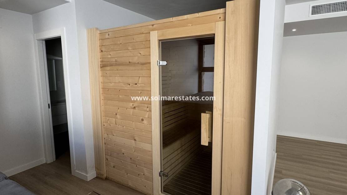 3 slaapkamer Appartement te koop in Playa Flamenca met zwembad - € 450.000 (Ref: 9737274)