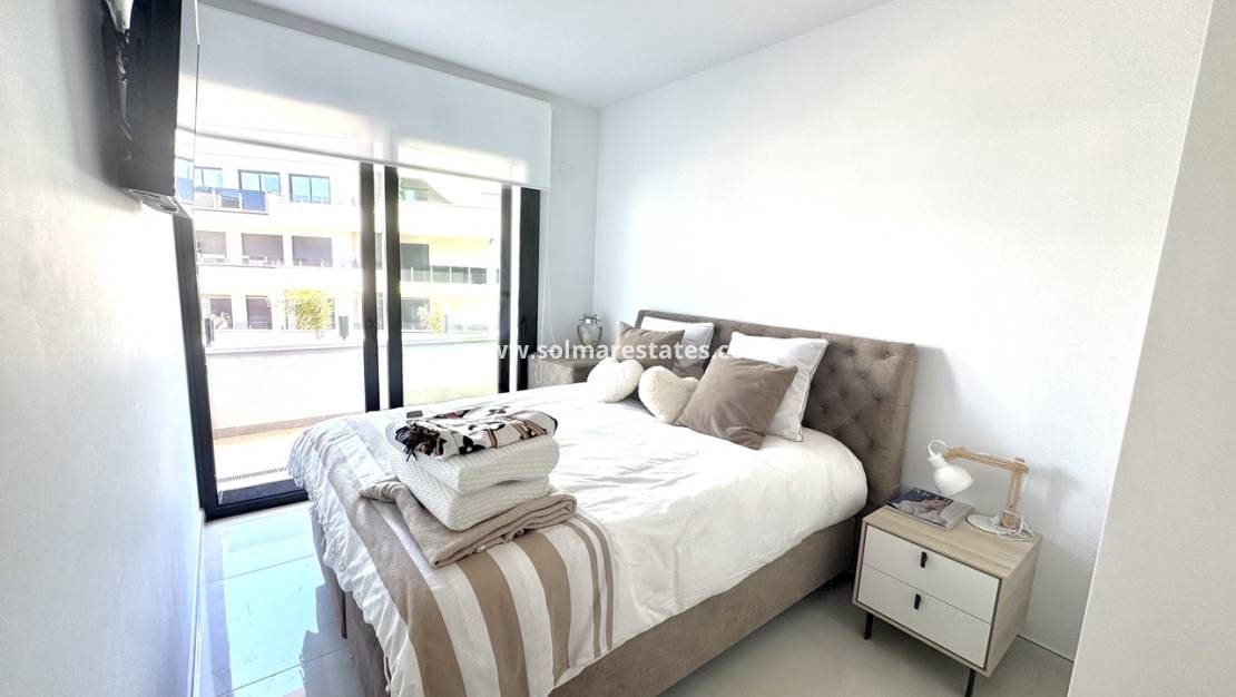 3 slaapkamer Appartement te koop in Playa Flamenca met zwembad - € 450.000 (Ref: 9737274)