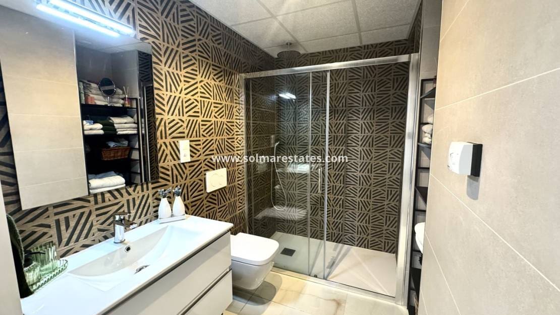 3 slaapkamer Appartement te koop in Playa Flamenca met zwembad - € 450.000 (Ref: 9737274)