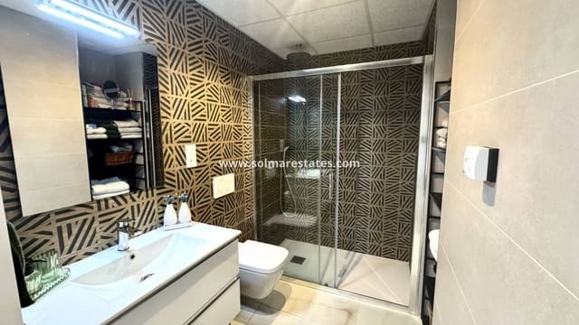 3 slaapkamer Appartement te koop in Playa Flamenca, Orihuela met zwembad - € 450.000 (Ref: 9737274)