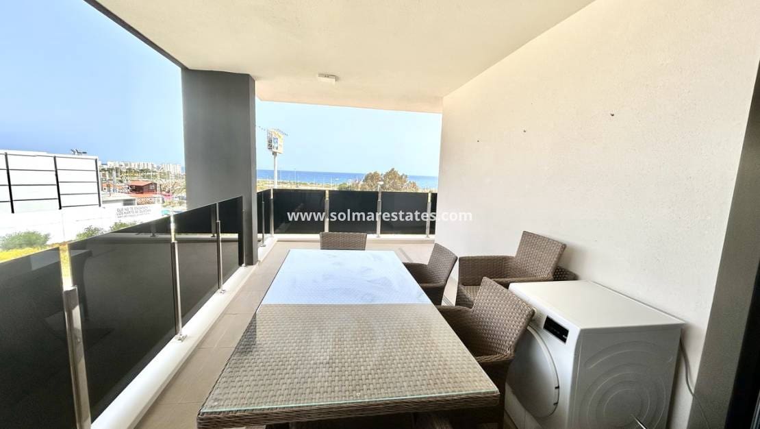 Apartamento de 3 habitaciones en Playa Flamenca en venta con piscina - 450.000 € (Ref: 9737274)