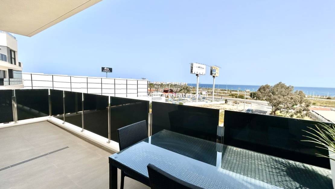 Apartamento de 3 habitaciones en Playa Flamenca en venta con piscina - 450.000 € (Ref: 9737274)