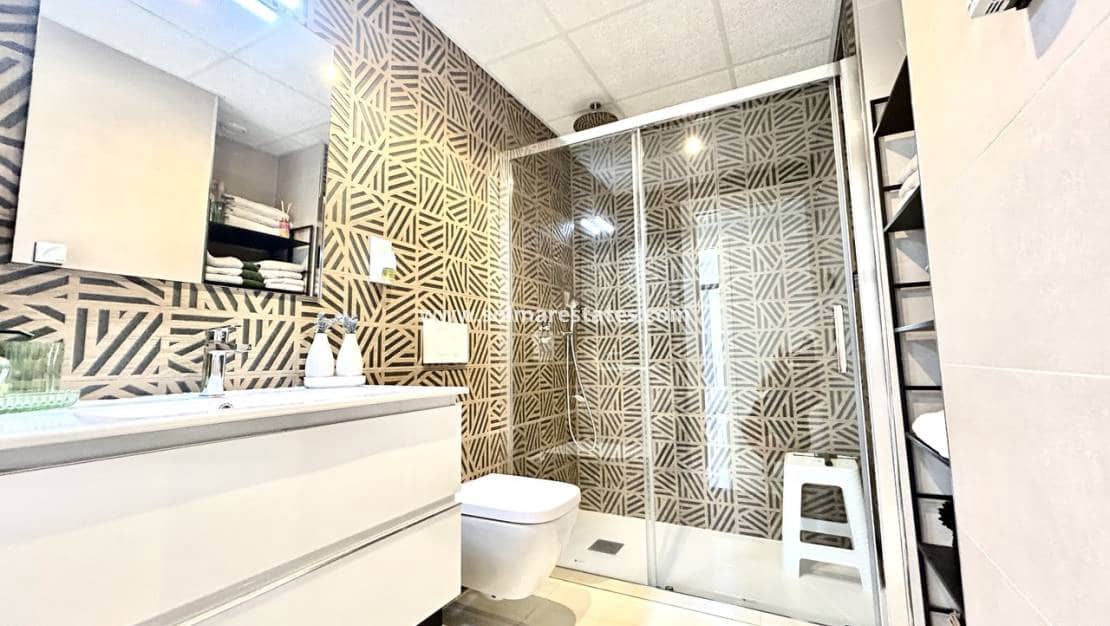 Apartamento de 3 habitaciones en Playa Flamenca en venta con piscina - 450.000 € (Ref: 9737274)