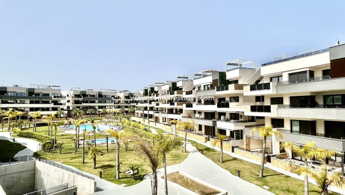 Apartamento de 3 habitaciones en Playa Flamenca en venta con piscina - 450.000 € (Ref: 9737274)