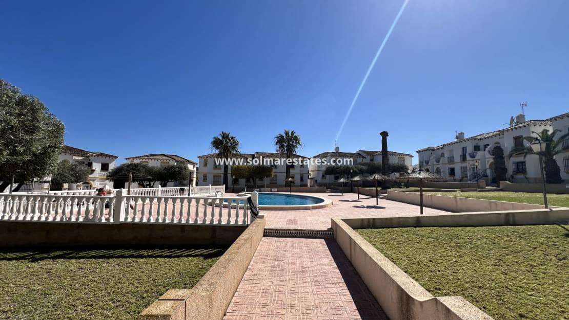 Apartamento de 1 habitación en Villamartin en venta con piscina - 105.000 € (Ref: 9739099)