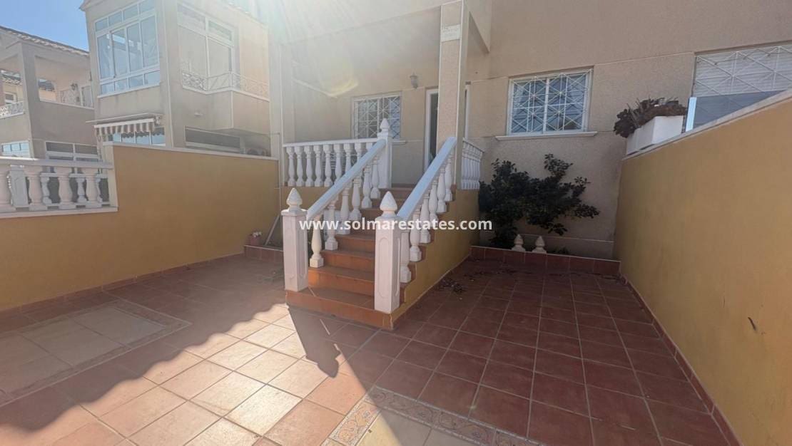 2 bedroom Apartment for sale in Playa Flamenca with pool - € 149,500 (Ref: 9739250)