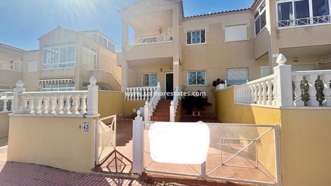 2 bedroom Apartment for sale in Playa Flamenca with pool - € 149,500 (Ref: 9739250)