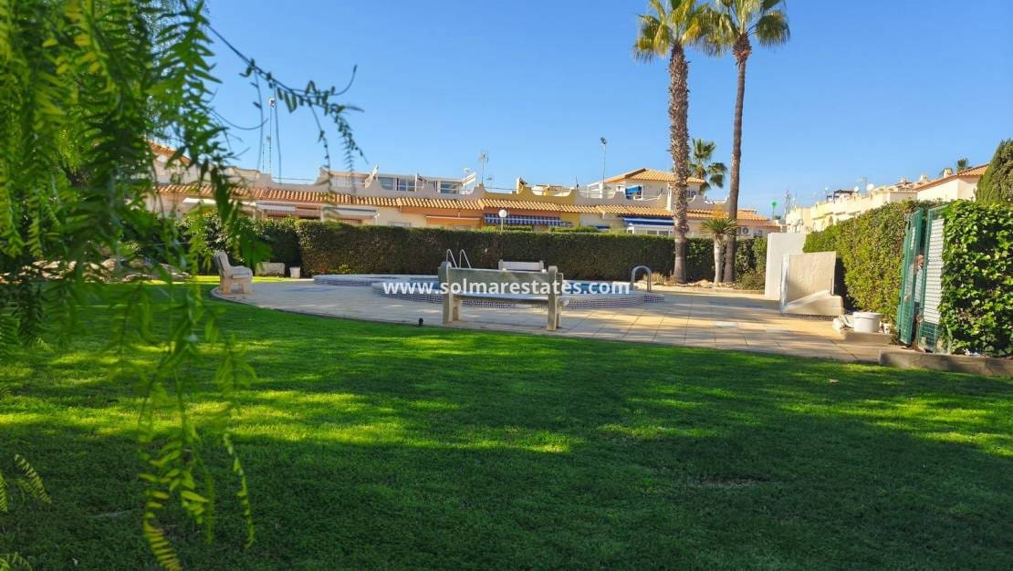 2 bedroom Bungalow for sale in La Florida with pool - € 139,000 (Ref: 9739251)