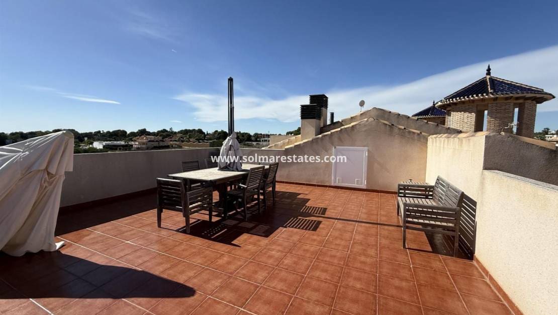 3 soveværelse Lejlighed til salg i Cabo Roig med swimmingpool - € 269.000 (Ref: 9748218)