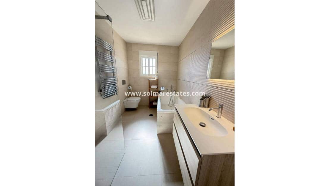 3 soveværelse Lejlighed til salg i Cabo Roig med swimmingpool - € 269.000 (Ref: 9748218)