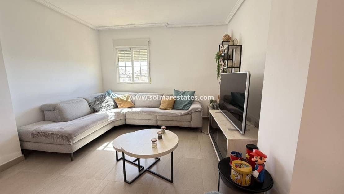 3 soveværelse Lejlighed til salg i Cabo Roig med swimmingpool - € 269.000 (Ref: 9748218)