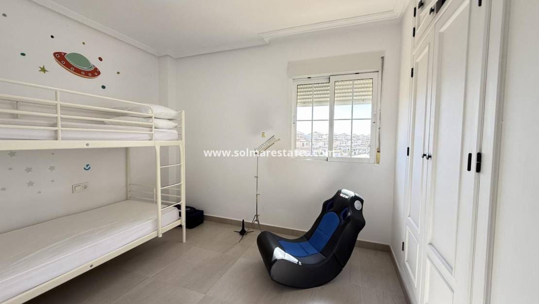 3 soveværelse Lejlighed til salg i Cabo Roig med swimmingpool - € 269.000 (Ref: 9748218)