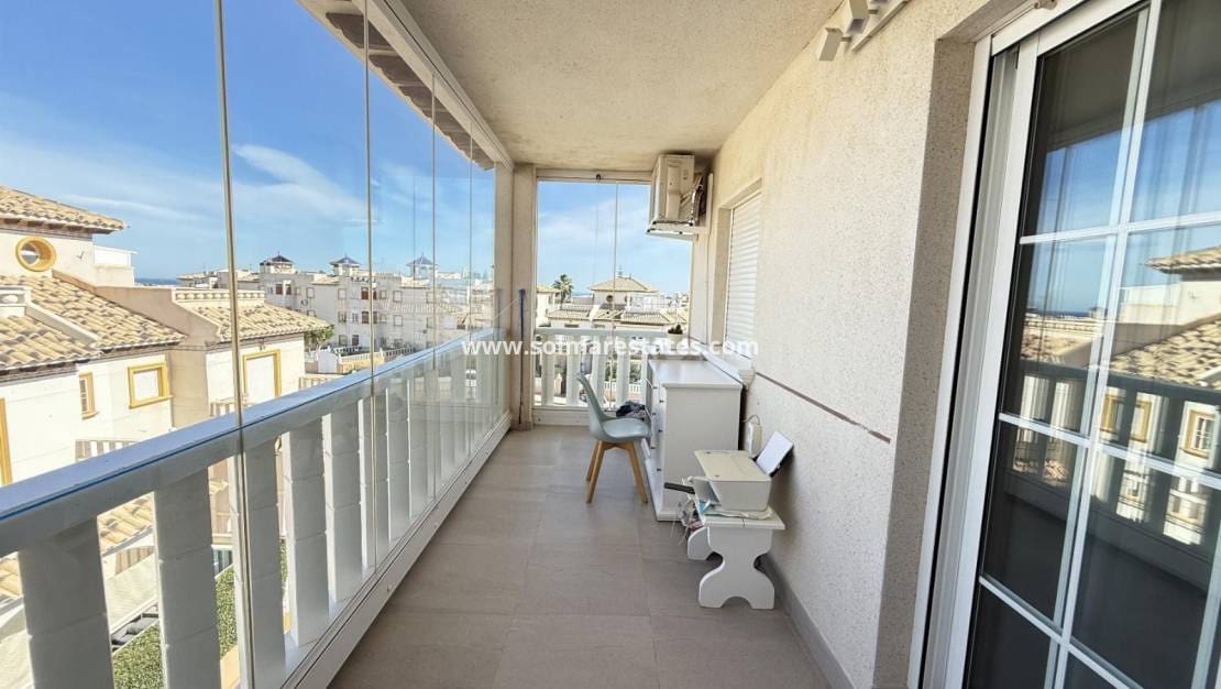 3 soveværelse Lejlighed til salg i Cabo Roig med swimmingpool - € 269.000 (Ref: 9748218)