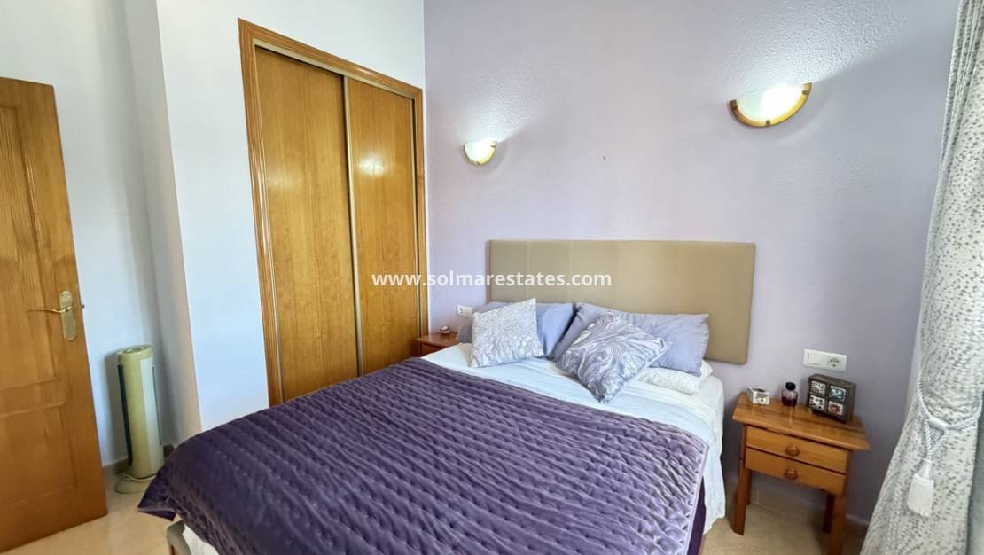 Apartamento de 2 habitaciones en Villamartin en venta con piscina - 139.995 € (Ref: 9748379)