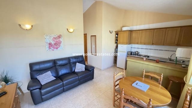 Apartamento de 2 habitaciones en Villamartin, Orihuela en venta con piscina - 139.995 € (Ref: 9748379)