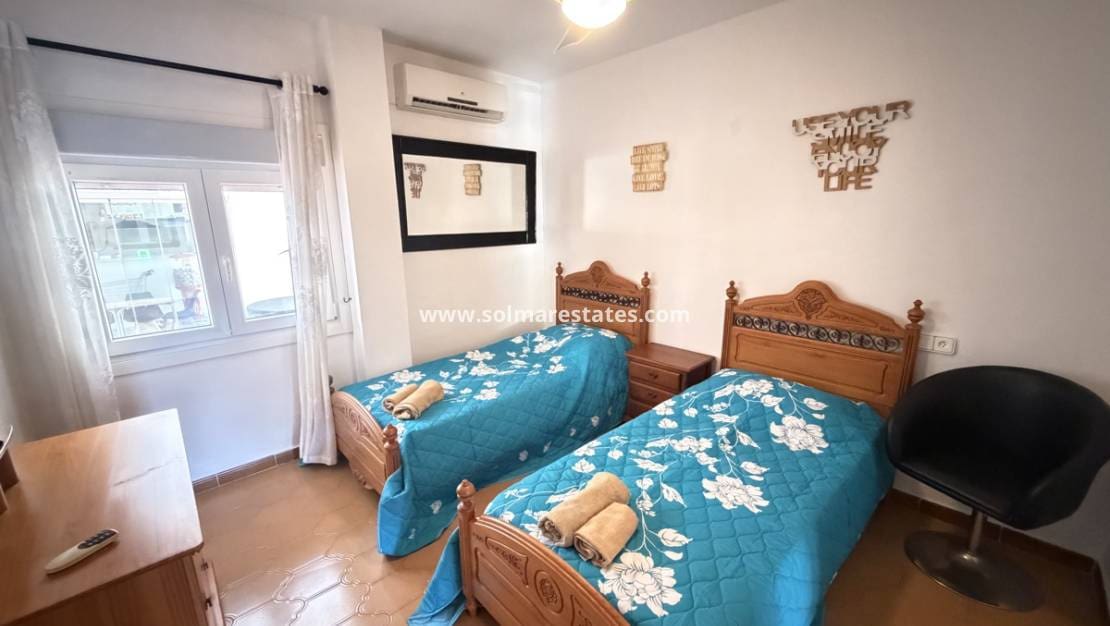 2 bedroom Apartment for sale in Villamartin with pool - € 164,900 (Ref: 9748381)