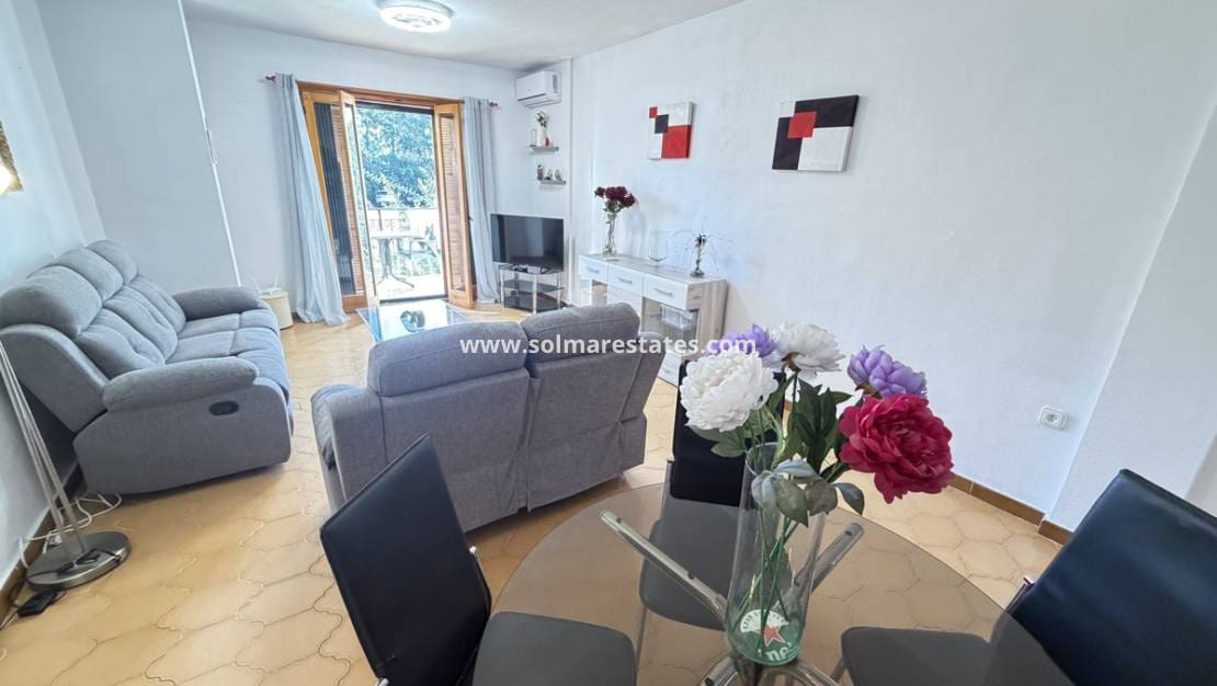 2 bedroom Apartment for sale in Villamartin with pool - € 164,900 (Ref: 9748381)
