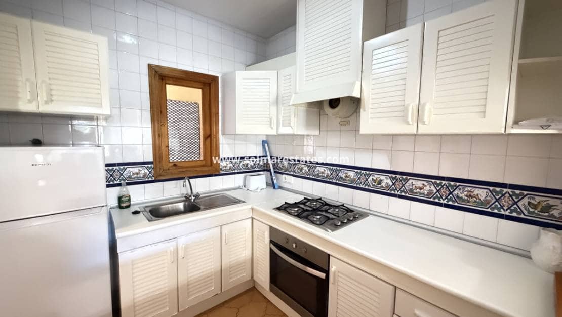 2 bedroom Apartment for sale in Villamartin with pool - € 164,900 (Ref: 9748381)