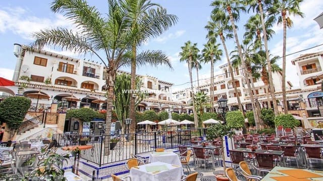 2 soverom Leilighet til salgs i Villamartin, Orihuela med svømmebasseng - € 164 900 (Ref: 9748381)