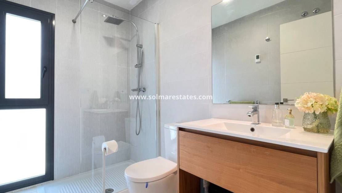 2 soverom Villa til salgs i Dona Pepa med svømmebasseng - € 369 000 (Ref: 9750868)