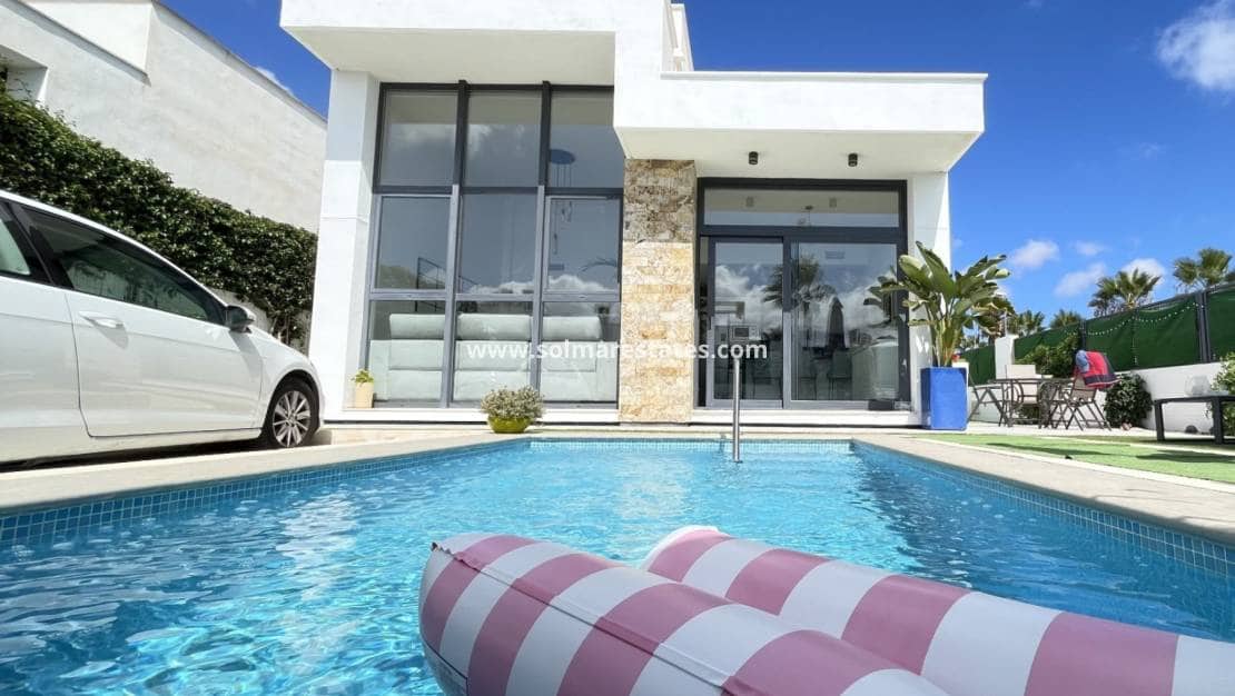 2 soverom Villa til salgs i Dona Pepa med svømmebasseng - € 369 000 (Ref: 9750868)