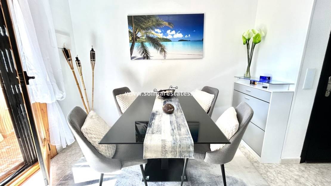 2 slaapkamer Huis te koop in Playa Flamenca met zwembad - € 259.000 (Ref: 9752359)