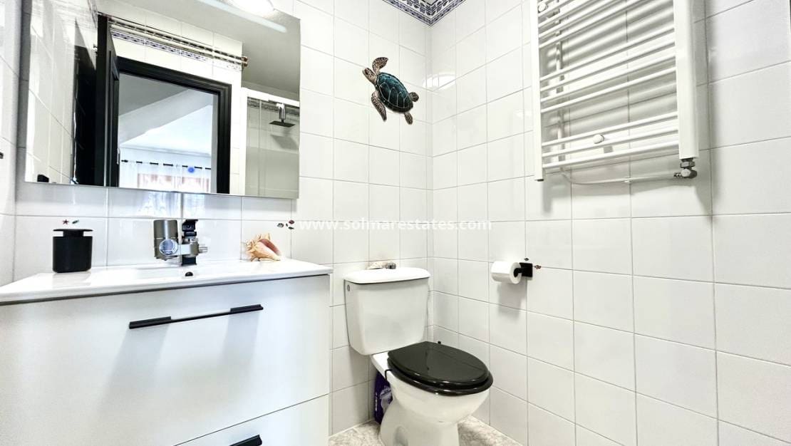 2 slaapkamer Huis te koop in Playa Flamenca met zwembad - € 259.000 (Ref: 9752359)