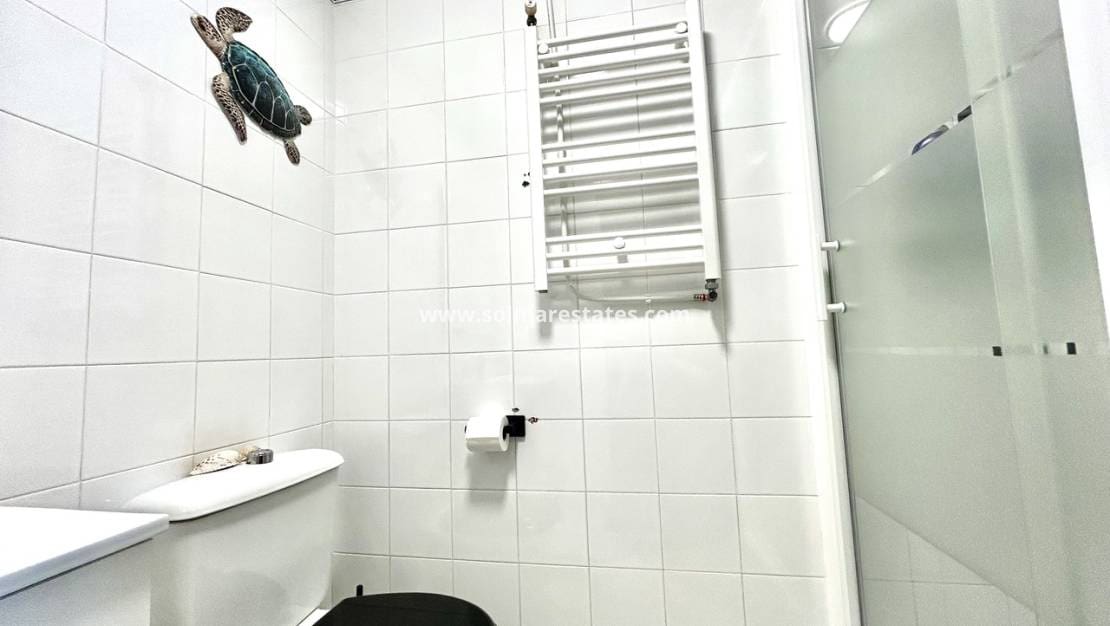 2 slaapkamer Huis te koop in Playa Flamenca met zwembad - € 259.000 (Ref: 9752359)